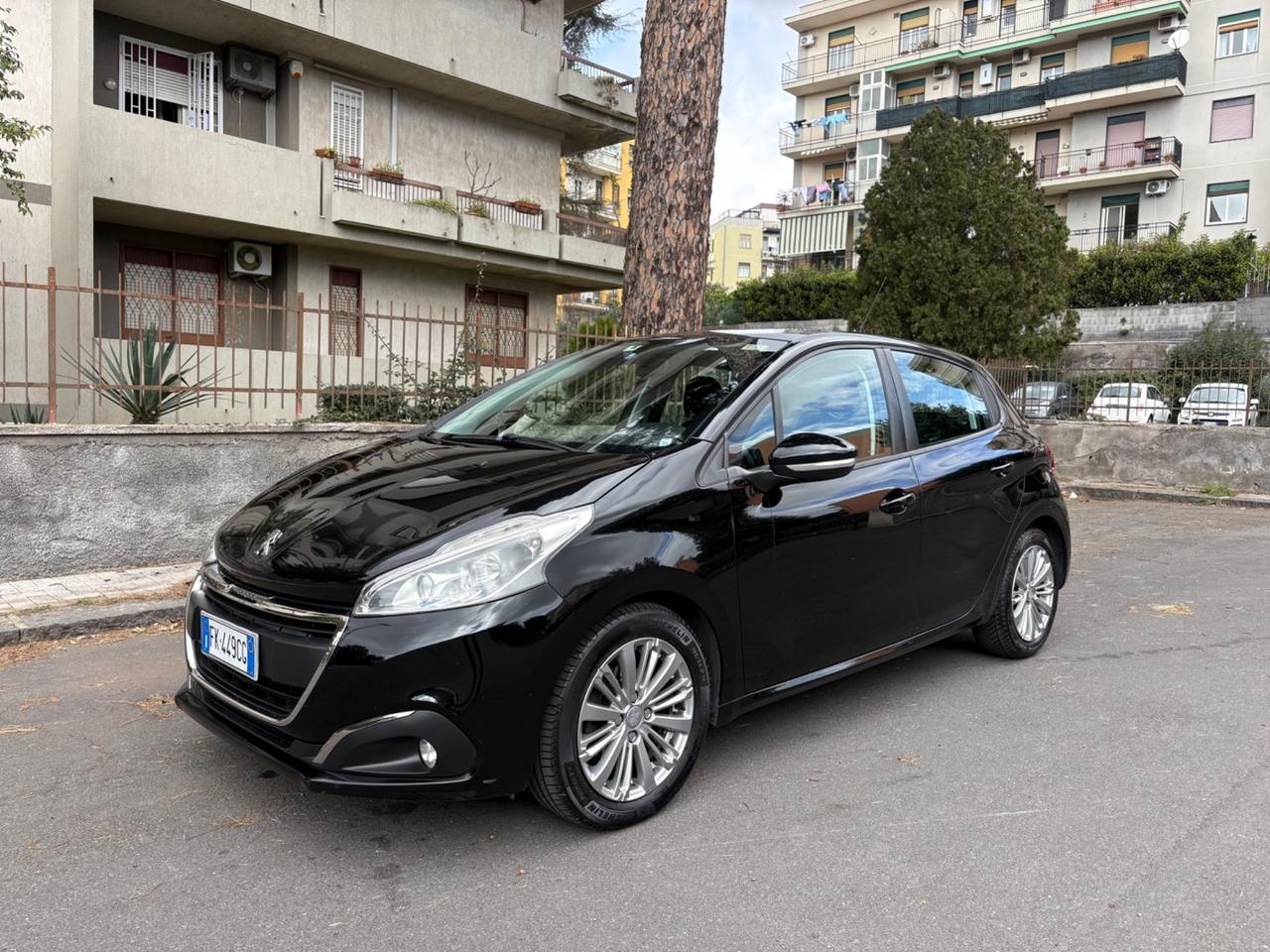 Peugeot 208 BlueHDi 75 5 porte Allure