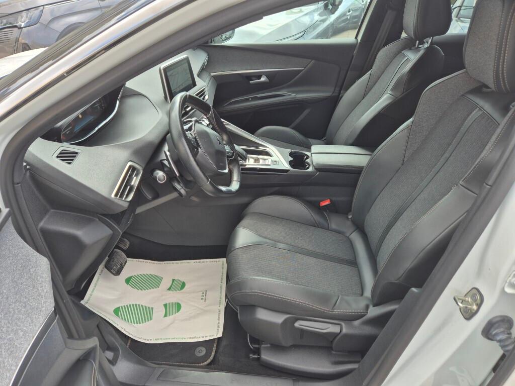 Peugeot 3008 GT-LINE EAT8 BlueHDi 130CV
