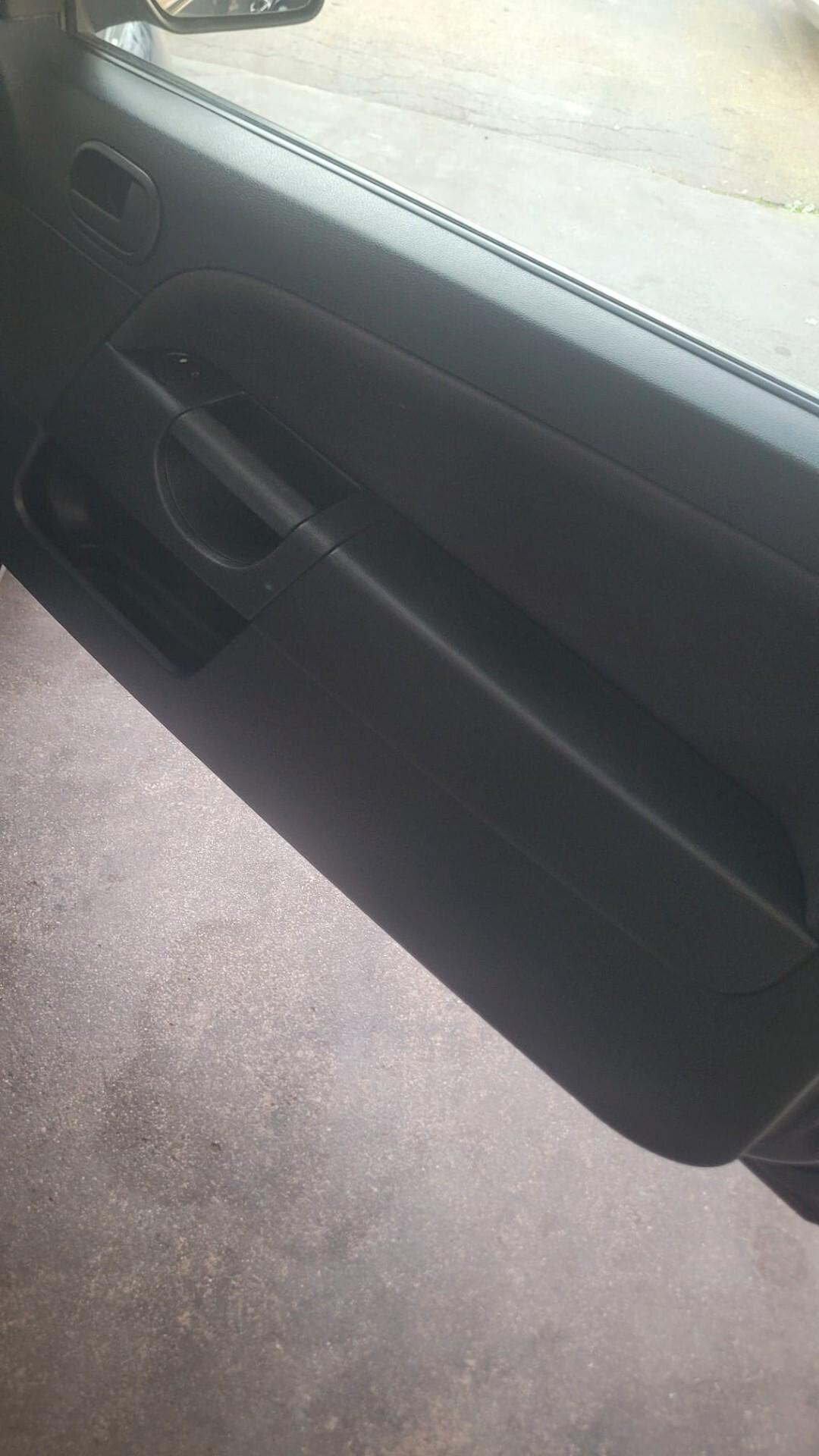 Ford Fiesta 1.2 BENZINA