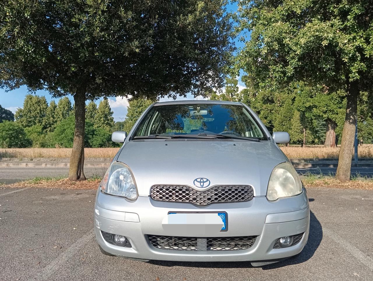 Toyota Yaris 1.0i 16V cat 5 porte Neopatentati