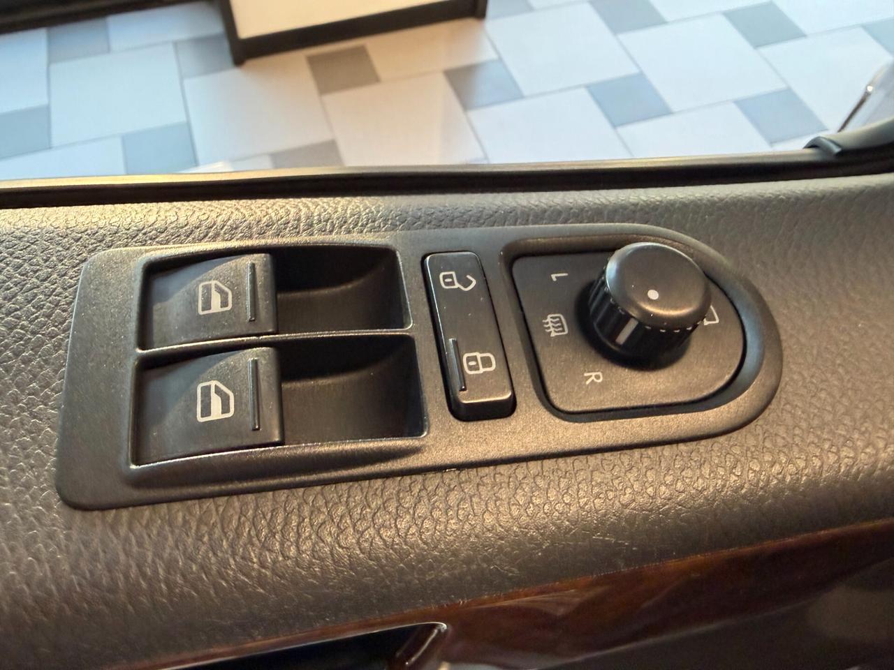 Volkswagen Multivan 2.0 BiTDI 180CV DSG Highline Pacchetto Notte