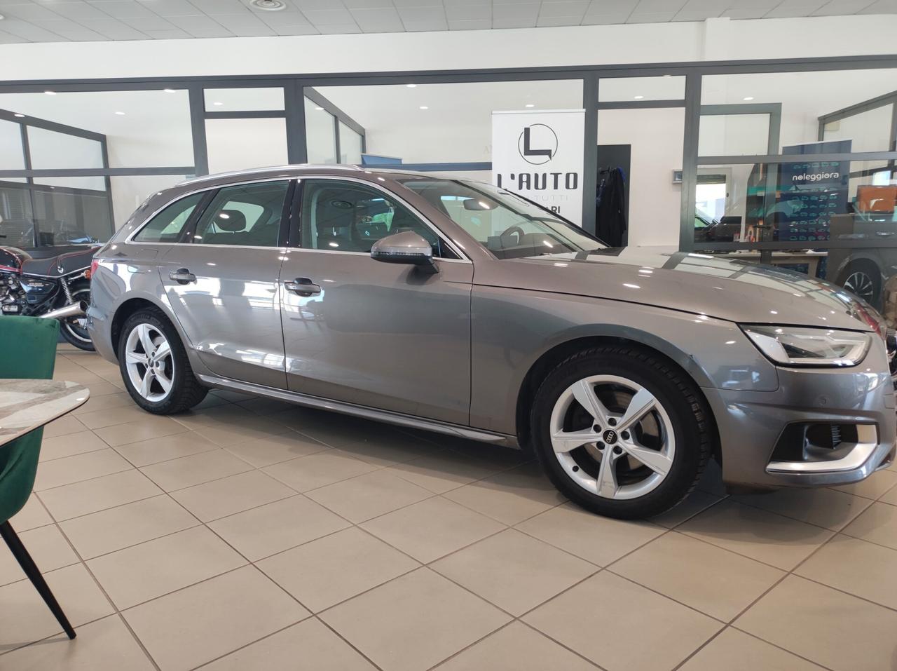 Audi A4 Avant 30 TDI/136 CV S tronic Business Advanced