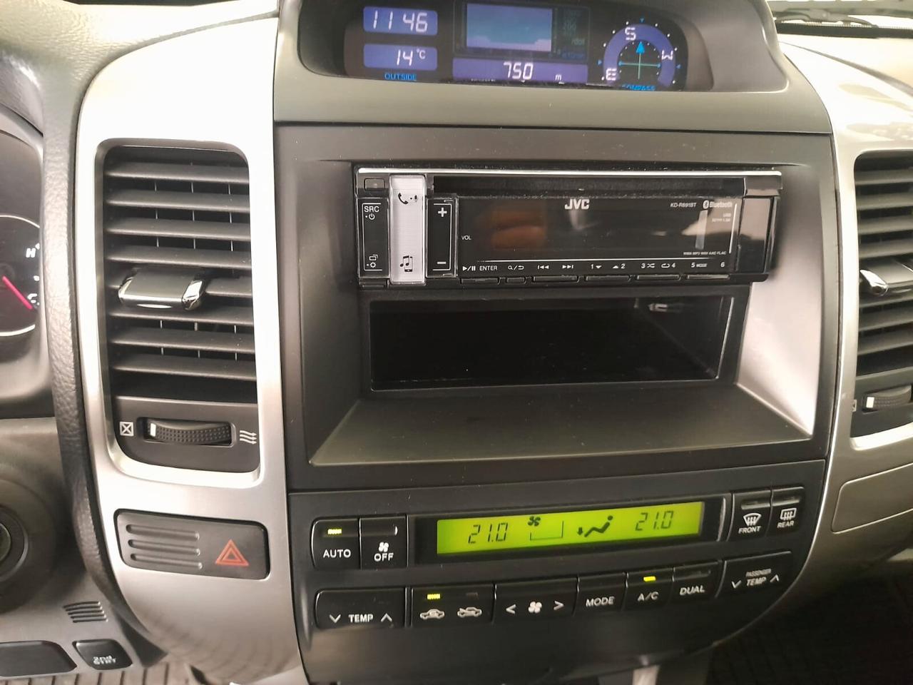 Toyota Land Cruiser 7 POSTI 3.0 D-4D 5p. aut. Wagon