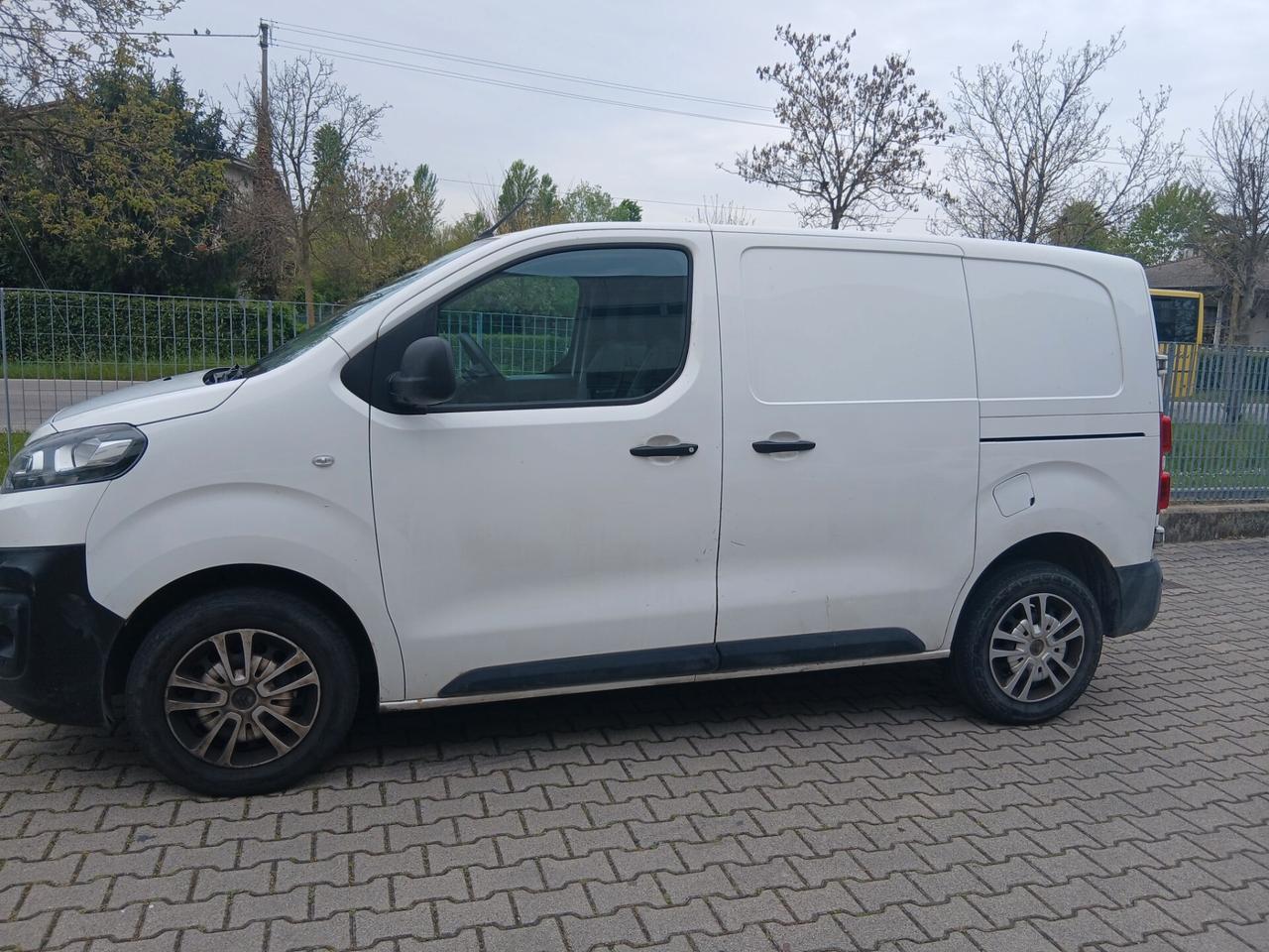 Citroen Jumpy 2.0 D 90 CV Automatico 3 posti IVA esposta