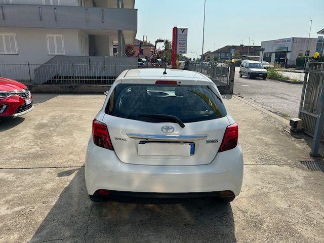 TOYOTA Yaris 1.0 5 porte Active