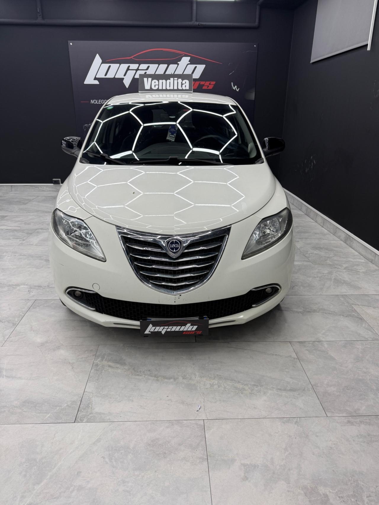 Lancia Ypsilon 0.9 TwinAir 85 CV 5 porte Metano Ecochic Gold