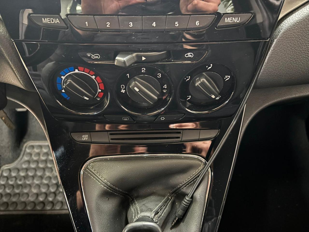 Lancia Ypsilon 1.2 69 CV 5 porte S&S Silver