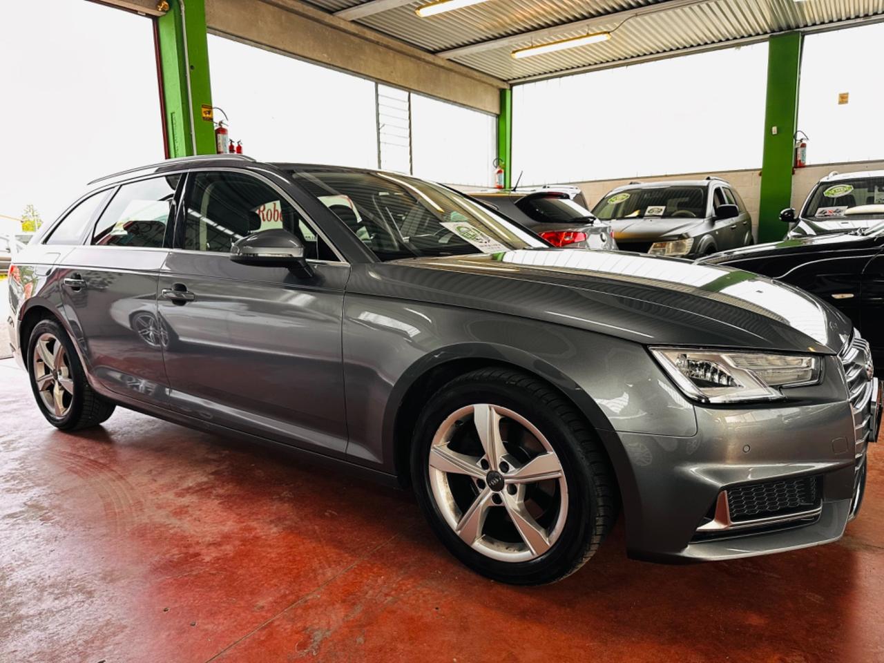 Audi A4 35 TDI 150CV S-Tronic 7Marce F1 S-Line