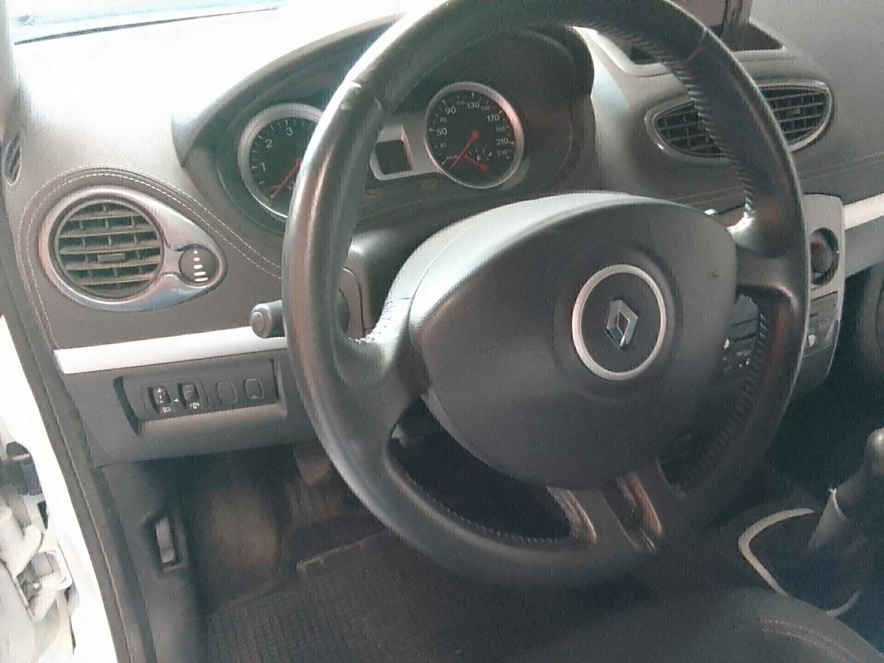 Renault Clio 1.5 TDCI 5PORTE ok Neo