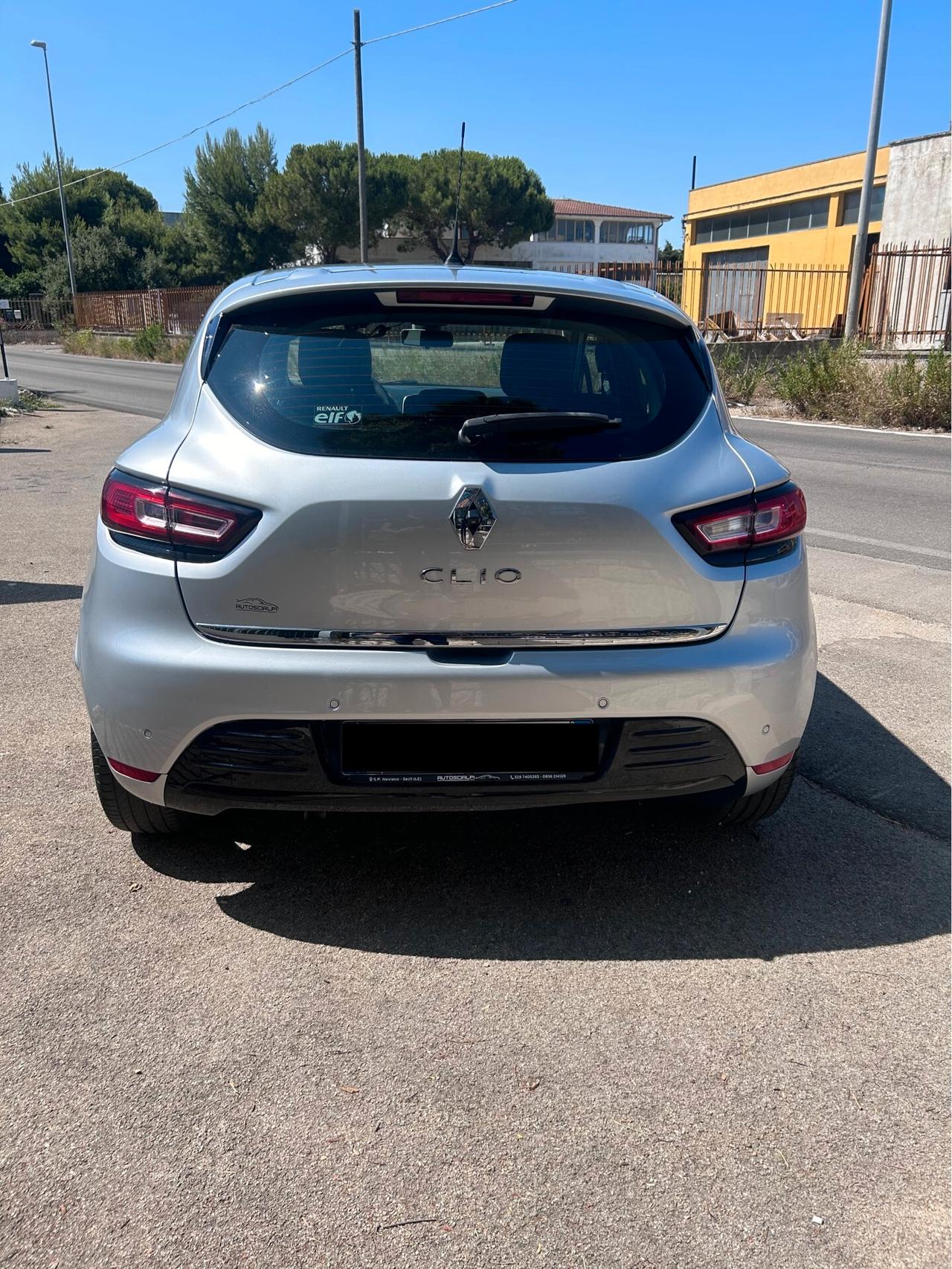 Renault Clio dCi 8V 75 CV 5 porte Duel