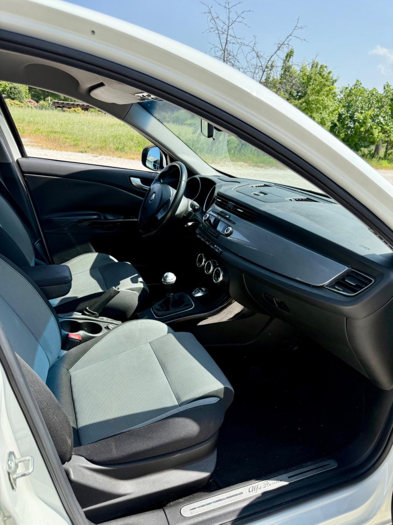 Alfa Giulietta 1.6 JTDm-2 euro5 neopatentati UNIPROPRIETÀ