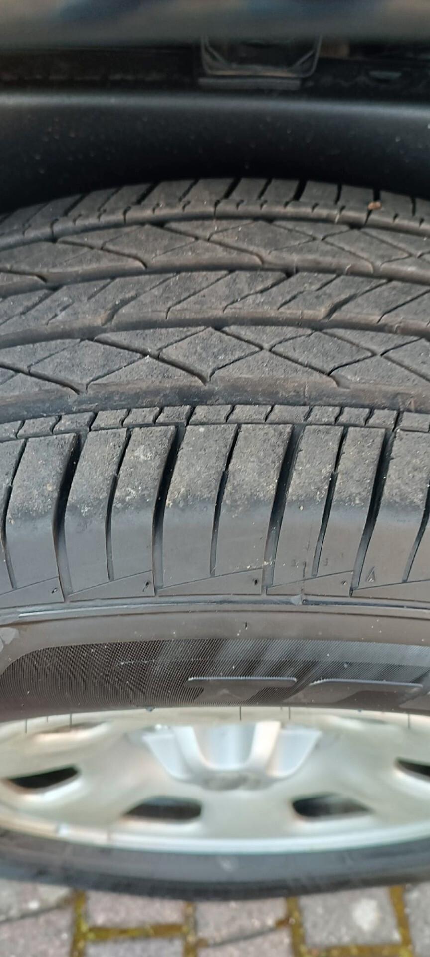 Nissan Navara 2.5 dCi 4 porte Double Cab Sport