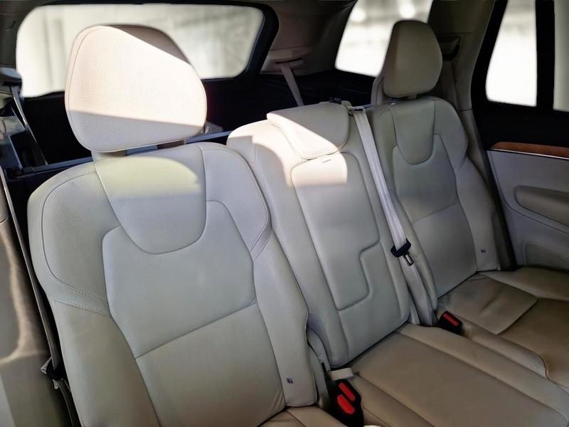 VOLVO XC90 T8 AWD PLUG-IN 7P R. INSCR. EXPR. SUV