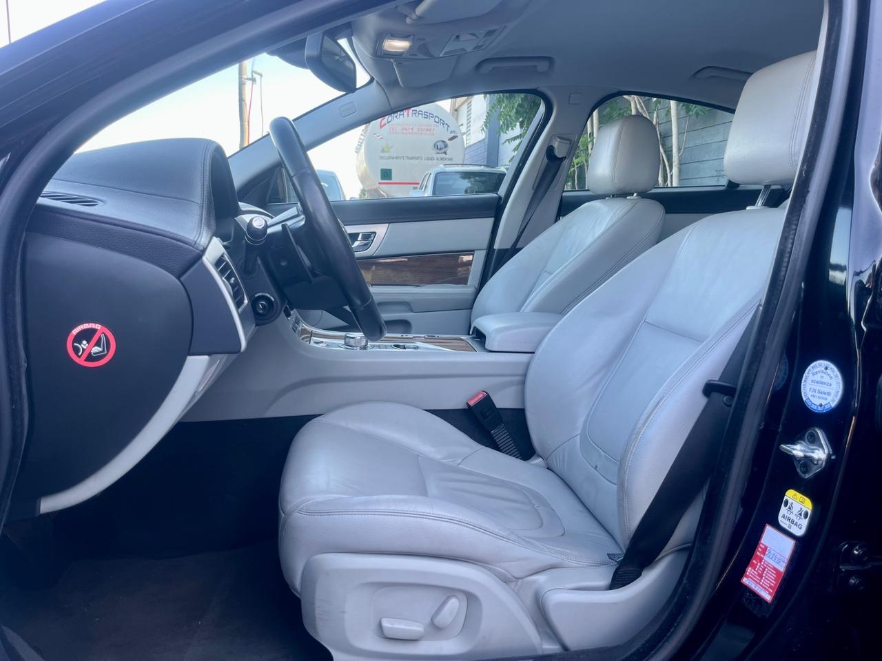 Jaguar XF 2.2 D 200 CV Portfolio