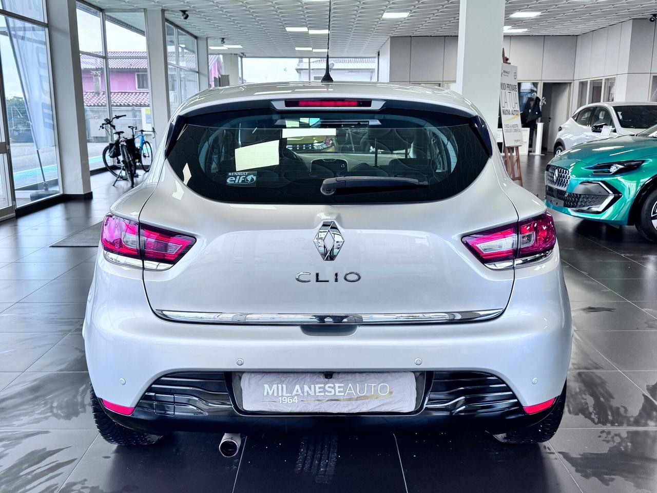 Renault Clio 1.2 75 CV 5 porte Duel