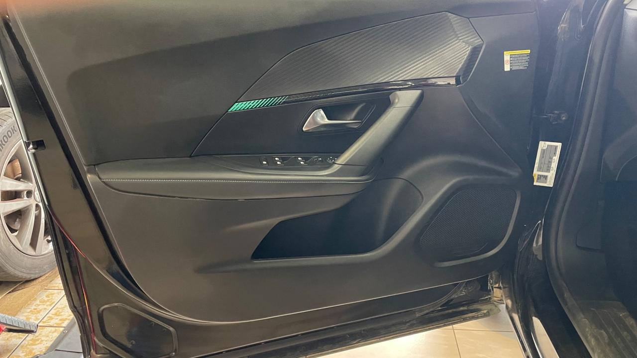 Peugeot 2008 BlueHDi 110 S&S Allure Pack