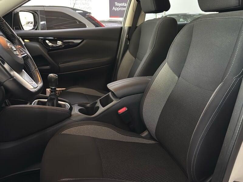 Nissan Qashqai 1.3 DIG-T 140 Acenta