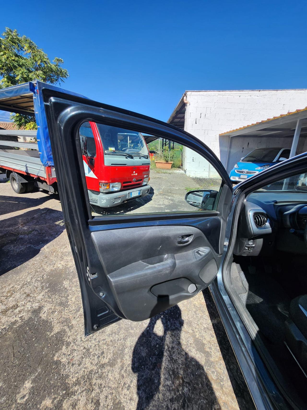 Toyota Aygo 1.0 VVT-i 69 CV 5 porte x-wave