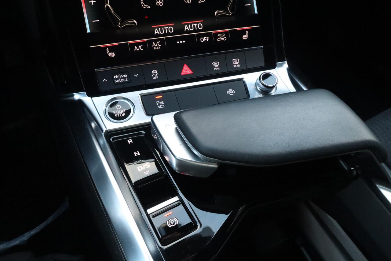 Audi e-tron E TRON 55 QUATTRO S-LINE MATRIX HEAD UP