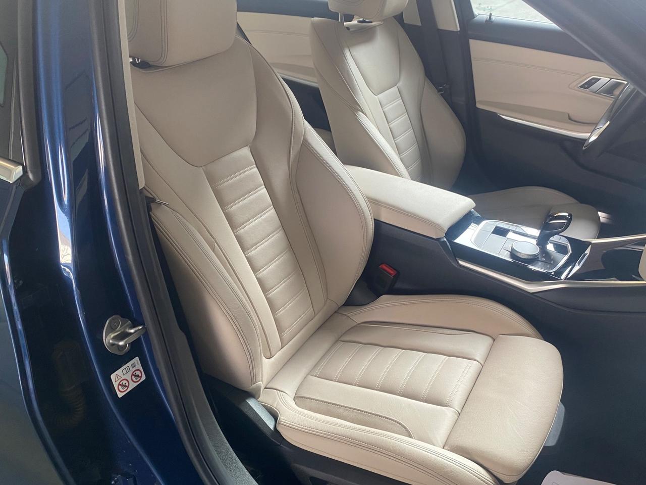 Bmw 330 330i xDrive Luxury