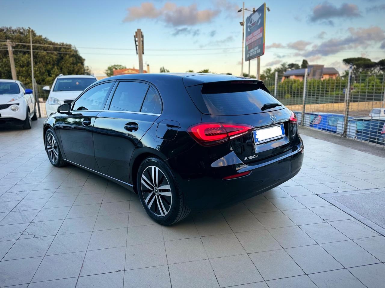Mercedes-benz A 180 A 180 d Automatic Sport Motore con 15.000 km Garanzia 12 Mesi