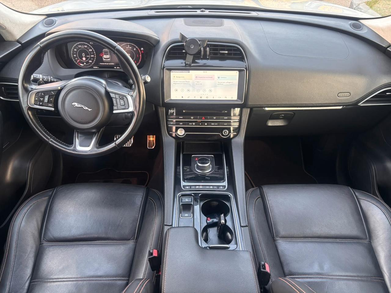 Jaguar F-Pace 2.0 D 180 CV AWD aut. Prestige