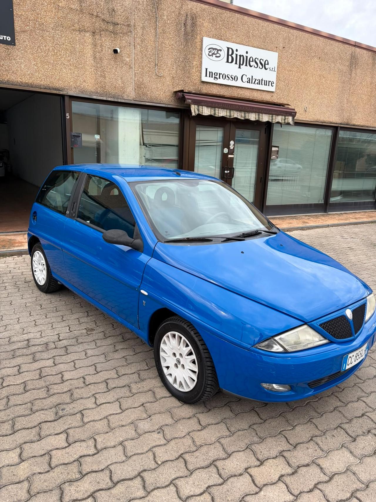 Lancia Y 1.2i cat Elefantino Blu