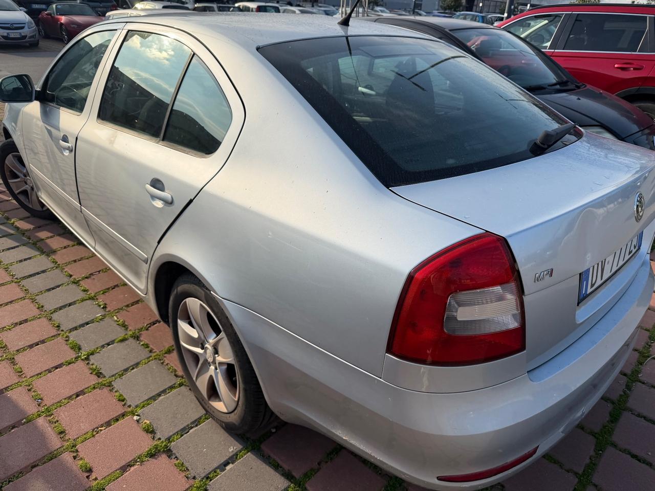 Skoda Octavia 1.6 Ambiente GPLine
