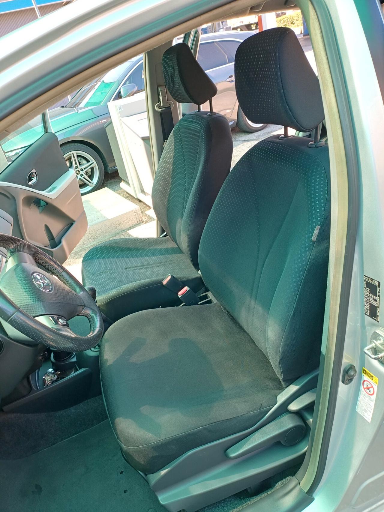Toyota Yaris 1.3 5 porte Sol