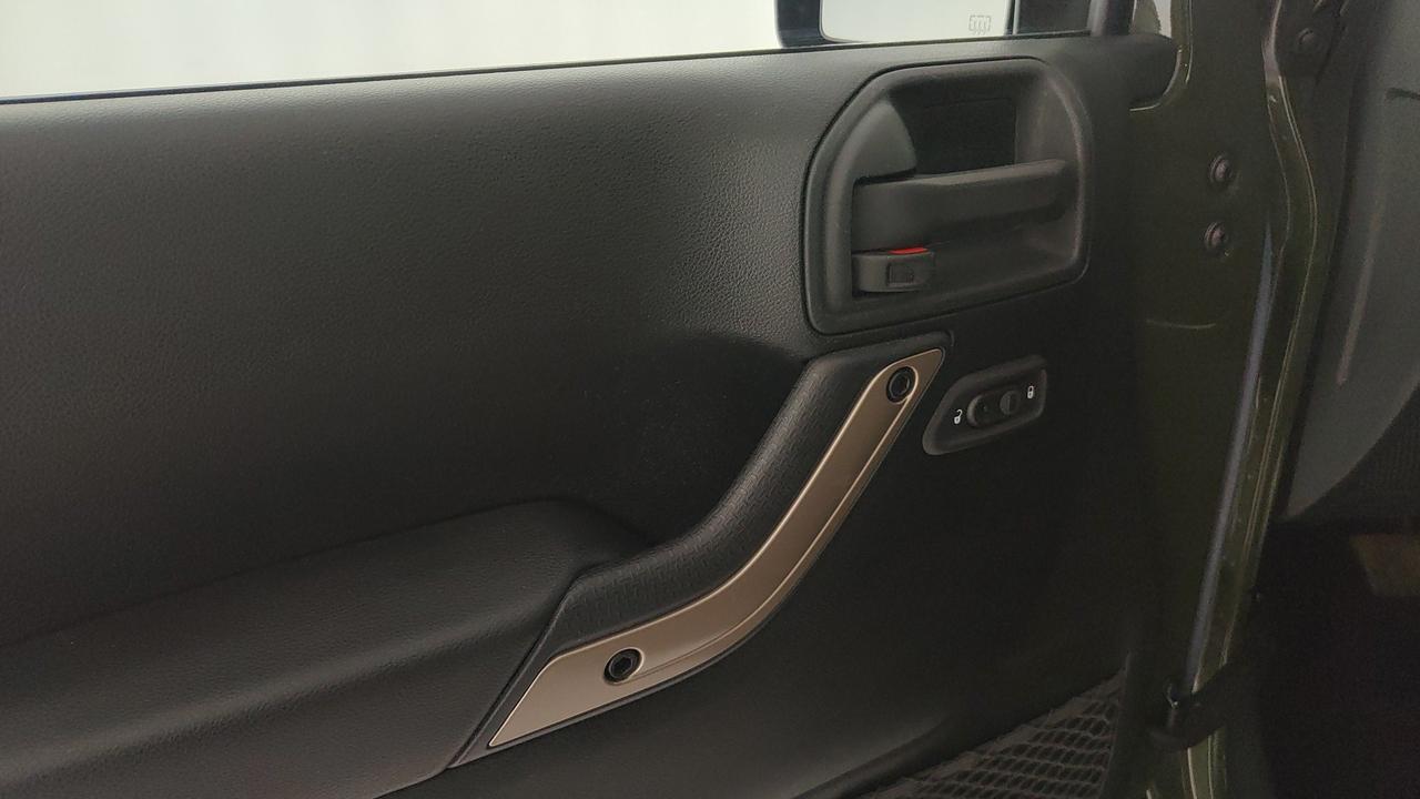 JEEP Wrangler III 2011 Unlimited - Wrangler Unlimited 2.8 crd 75t