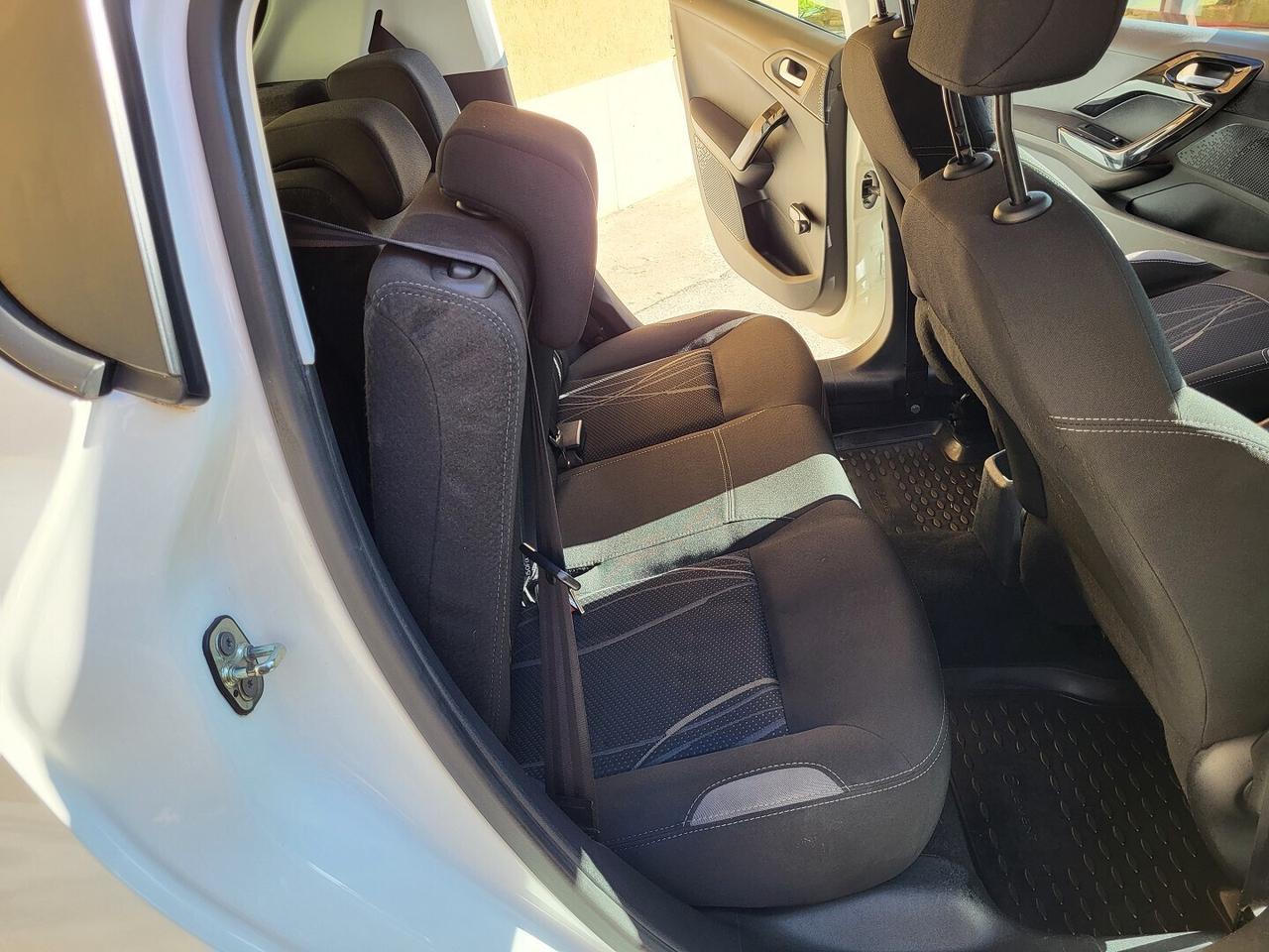 PEUGEOT 208 1,4 HDI-UNICA PROPRIETAR-4 REVISIONI