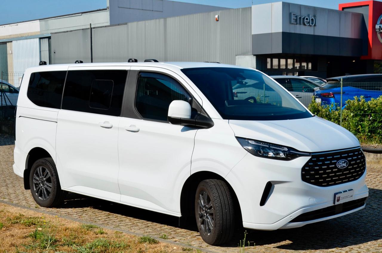 FORD TOURNEO CUSTOM 2.0 TDI TITANIUM 170cv AUT. 8 POSTI, UFF ITALIANA, SERVICE DIMOSTRABILI, FARI LED, RETROCAMERA, PERMUTE