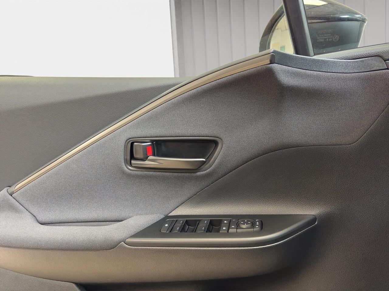 Toyota C-HR 2.0 phev Trend eco fwd e-cvt