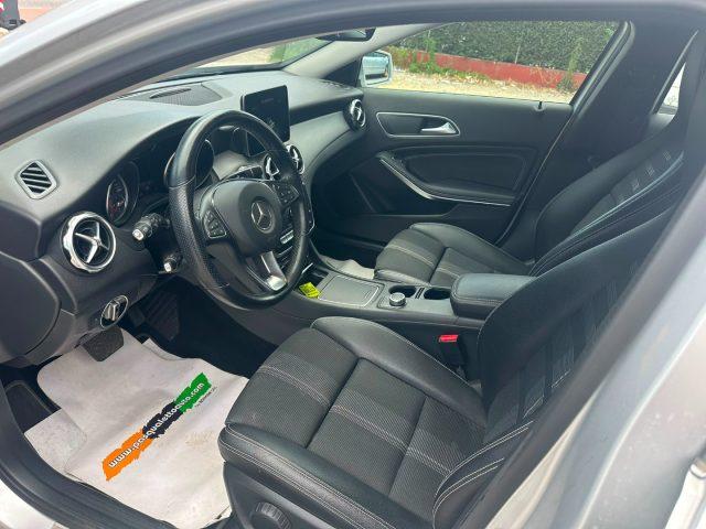 MERCEDES-BENZ GLA 200 d Automatic Sport