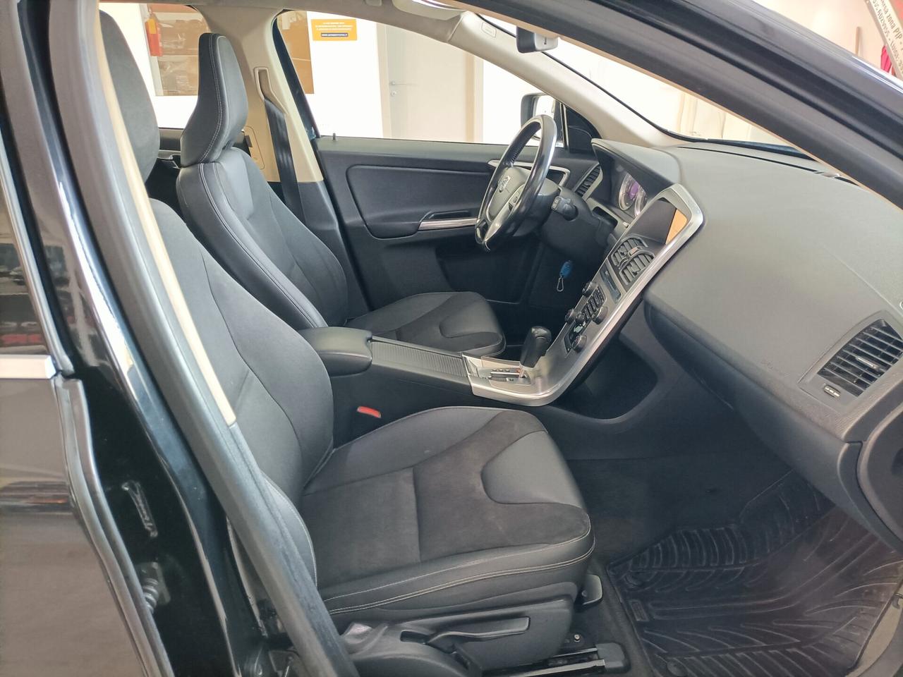 Volvo XC 60 D4 AWD CV 163 Geartronic Summum 06/2012