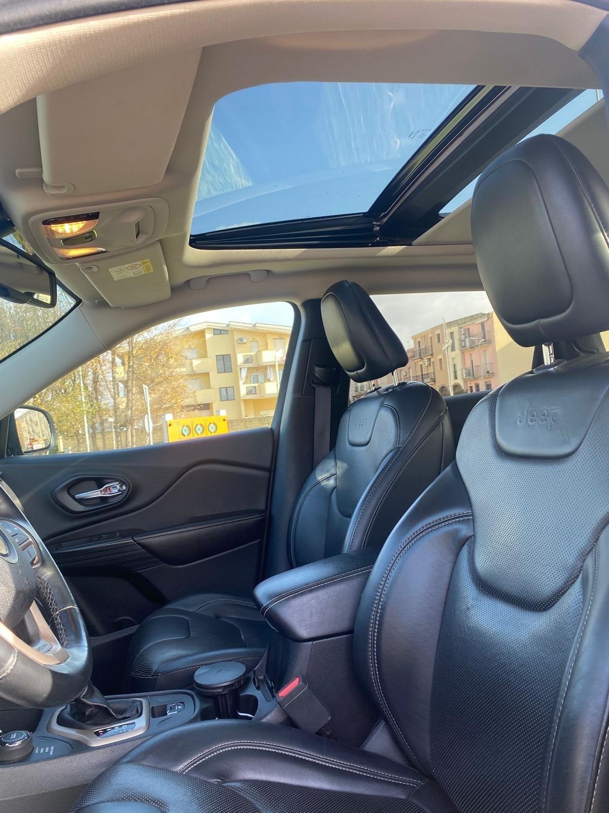 Jeep Cherokee 2.2 Mjt II 4WD Active Drive Overland