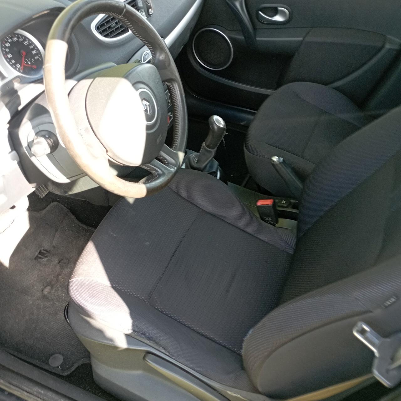 Renault Clio 1.2 16V SporTour Dynamique