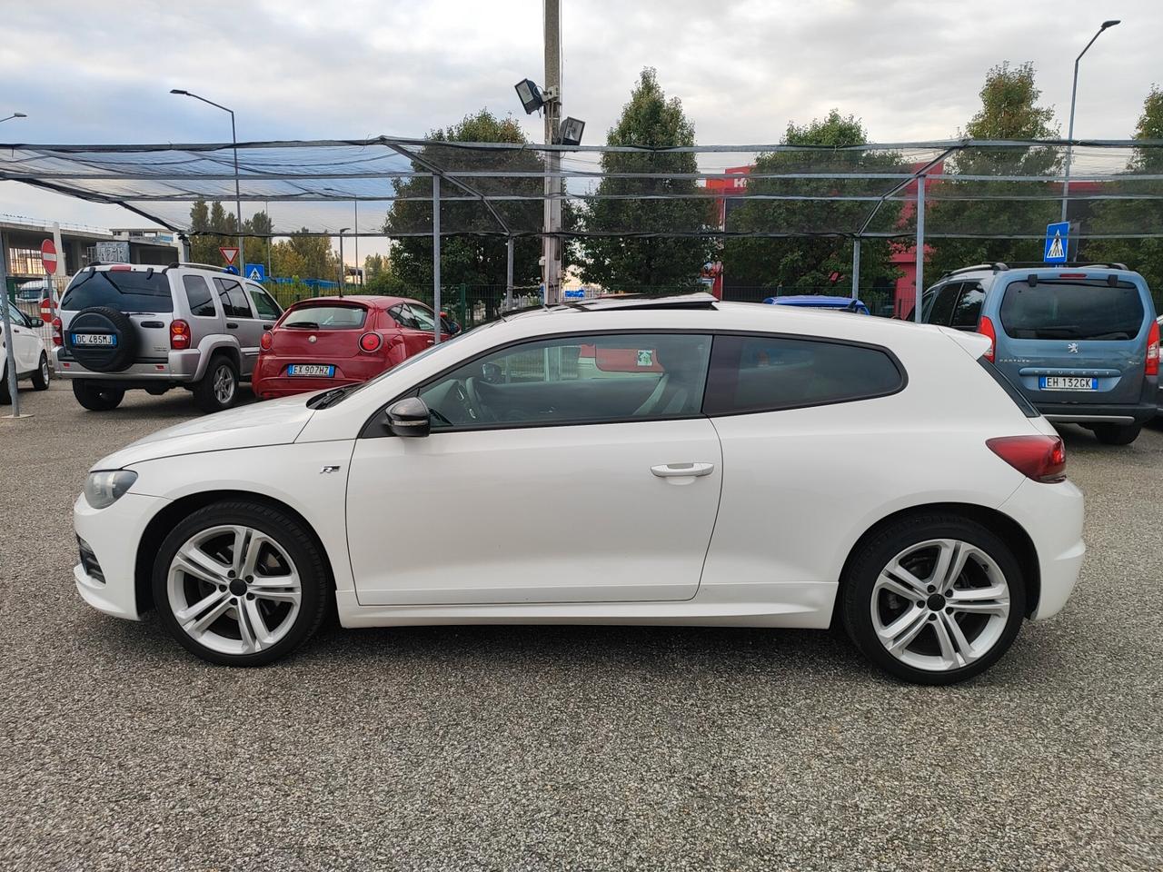 Volkswagen Scirocco 1.4 TSI 160CV R-line