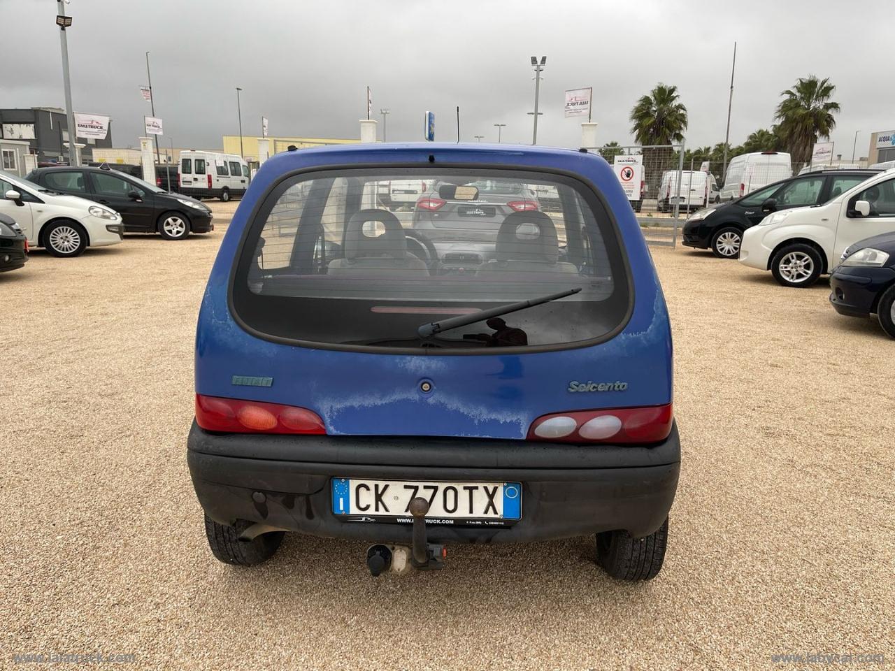 FIAT Seicento 900 CON GANCIO TRAINO