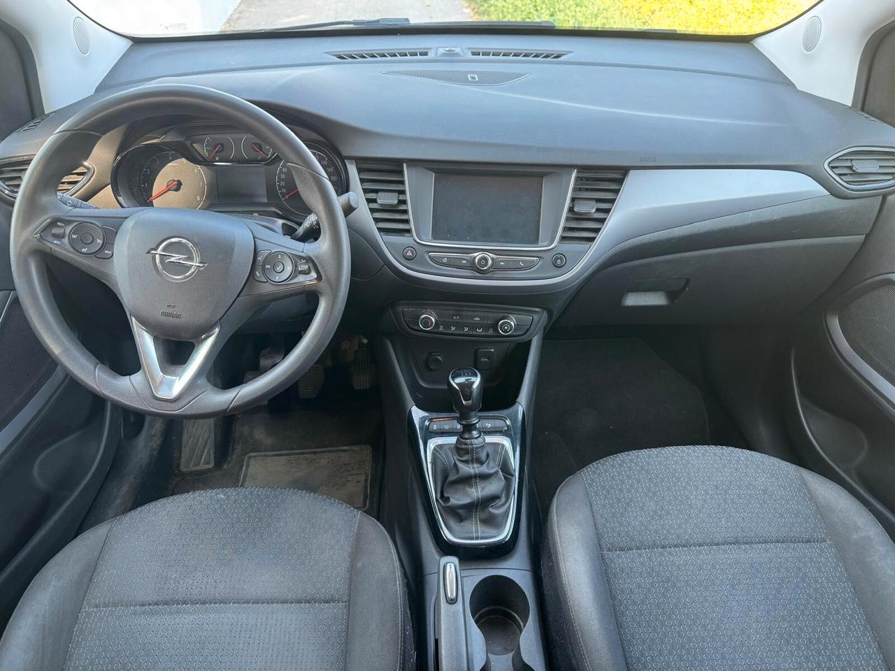 Opel Crossland X adatta neopatentati
