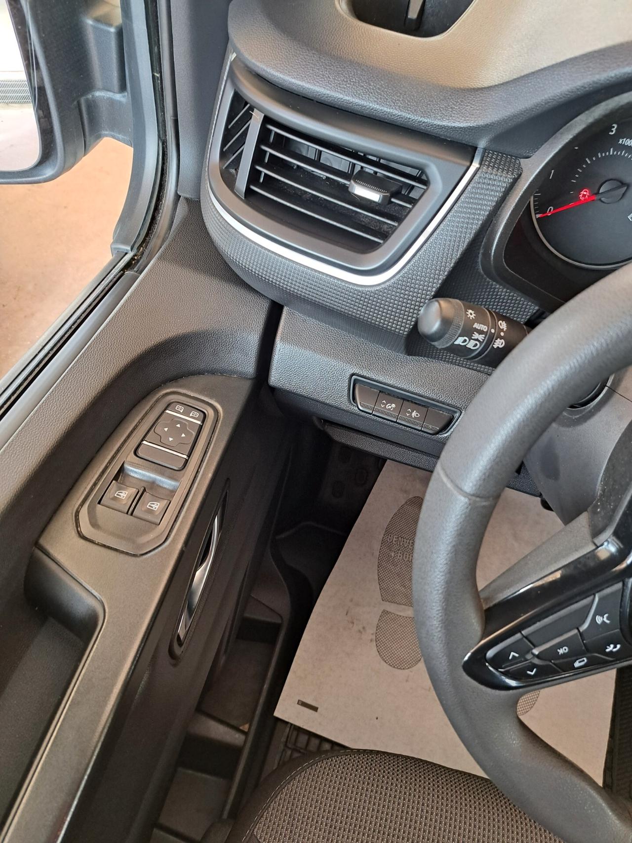 Nissan Primastar 2.0 DCi 110CV 9 POSTI S/S