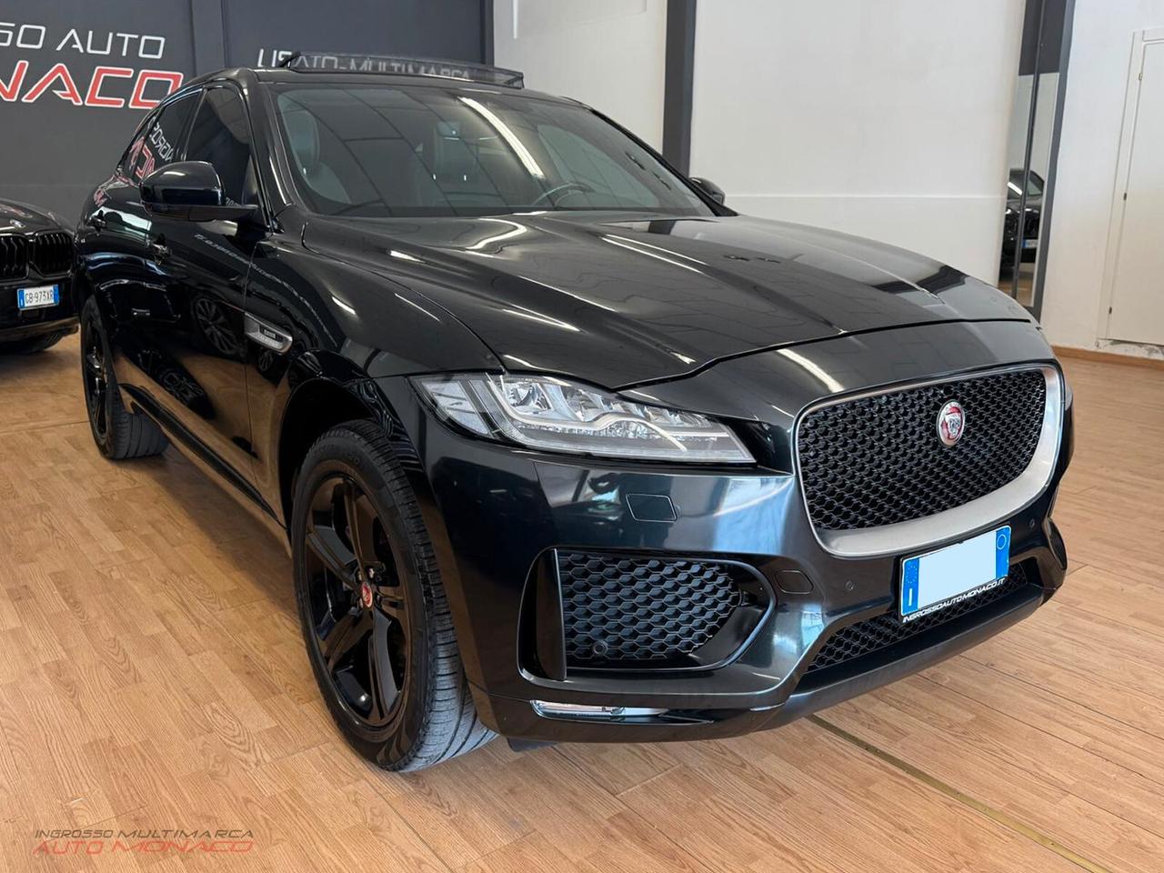 Jaguar F-Pace 2.0 D 240CV R-Sport 2018