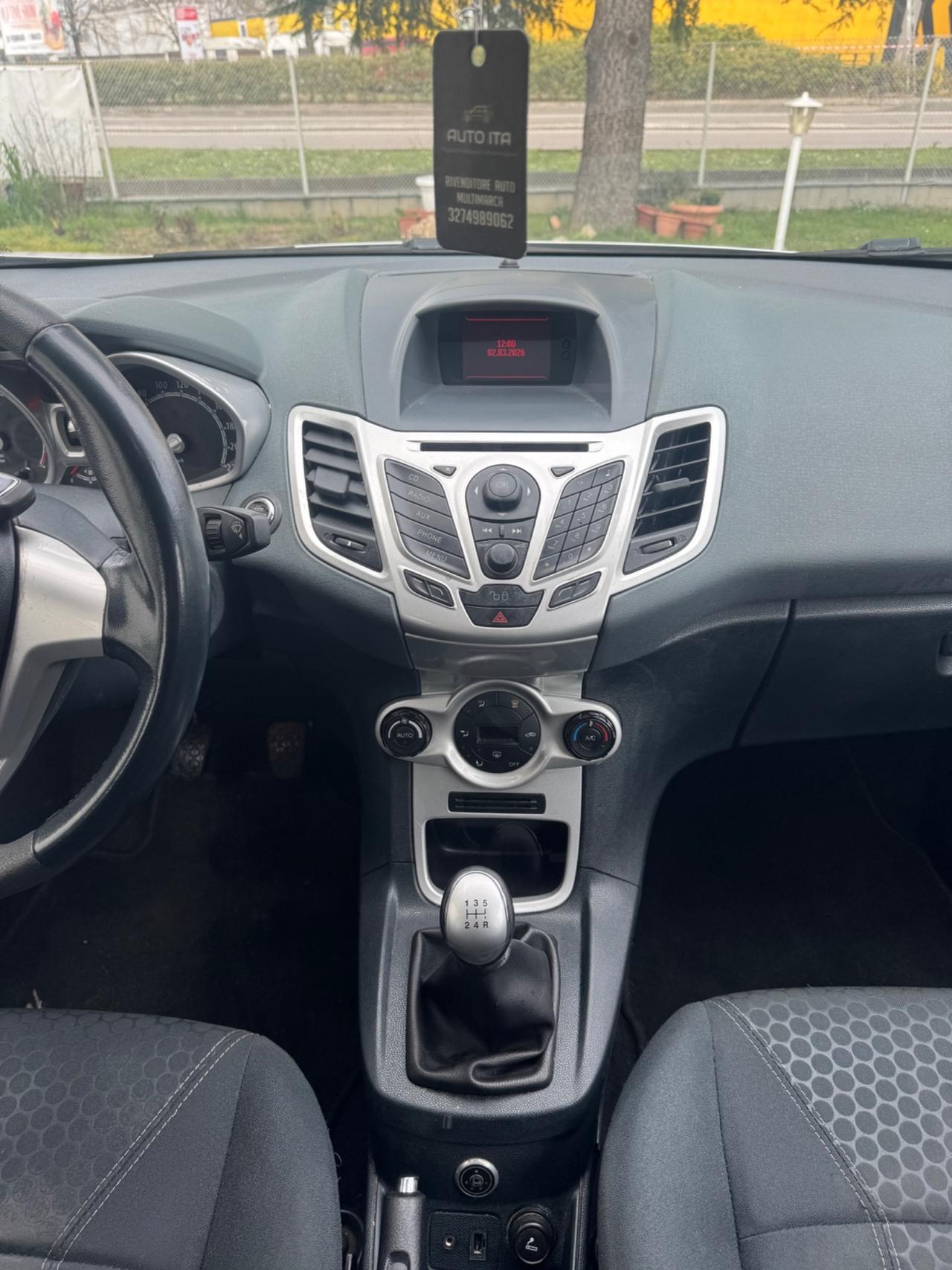 Ford Fiesta 1.4 5 porte Bz.- GPL Titanium OK NEOPATENTATI