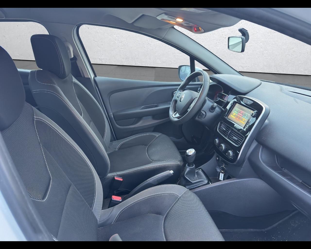 RENAULT Clio 4ª serie - Clio dCi 8V 75 CV 5 porte Business