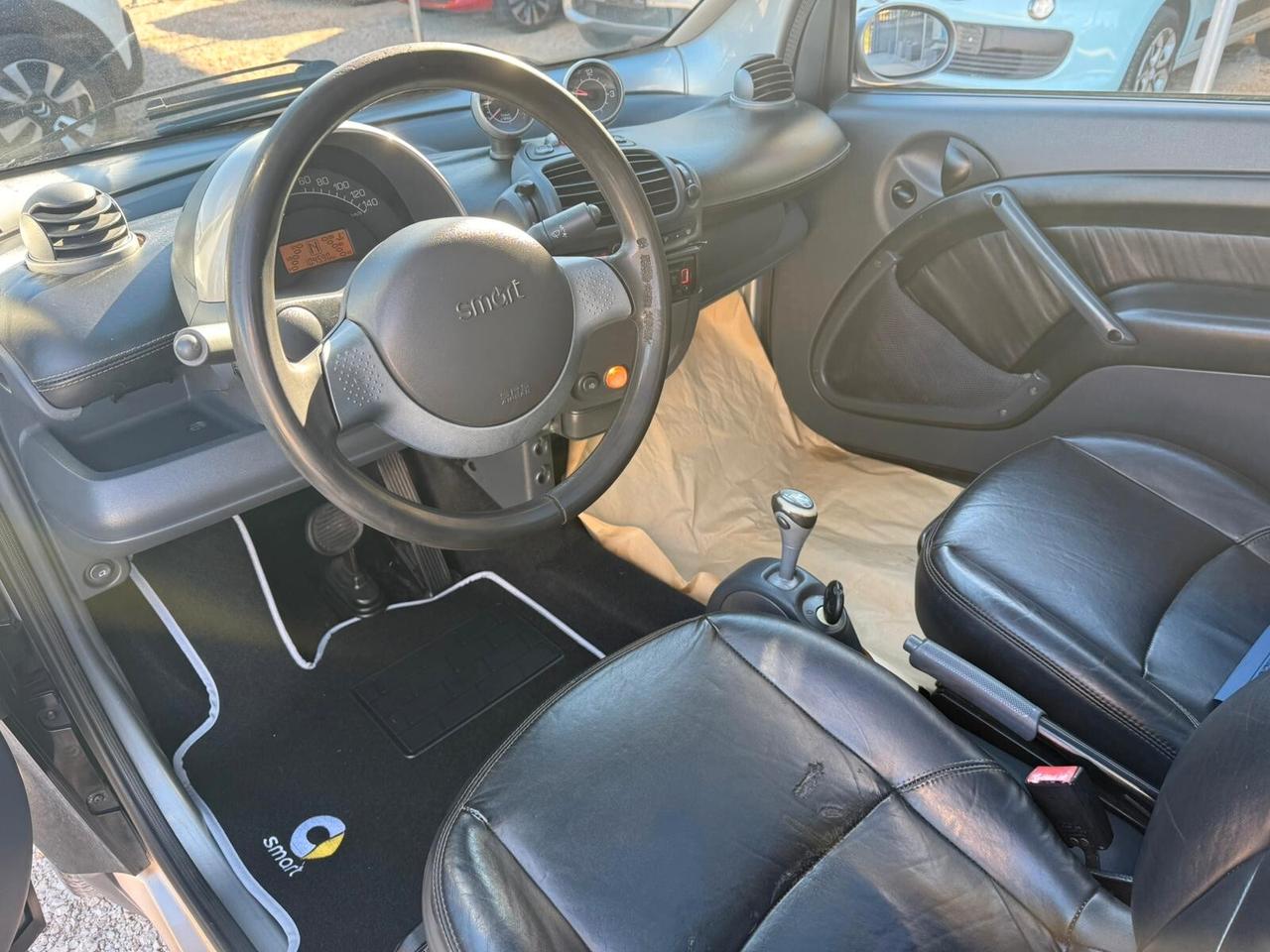 Smart 700 city-coupé pure (37 kW)