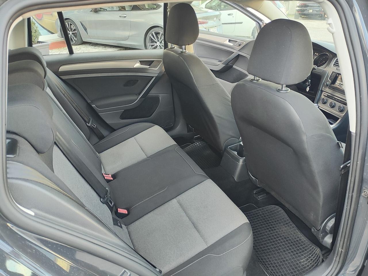 VOLKSWAGEN Golf Variant 1.6 TDI 90 CV Trendline