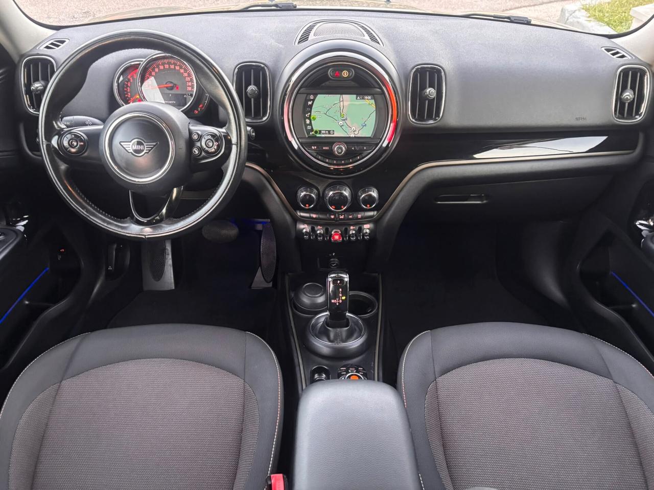 Mini Cooper D Countryman 2.0 Business Automatica