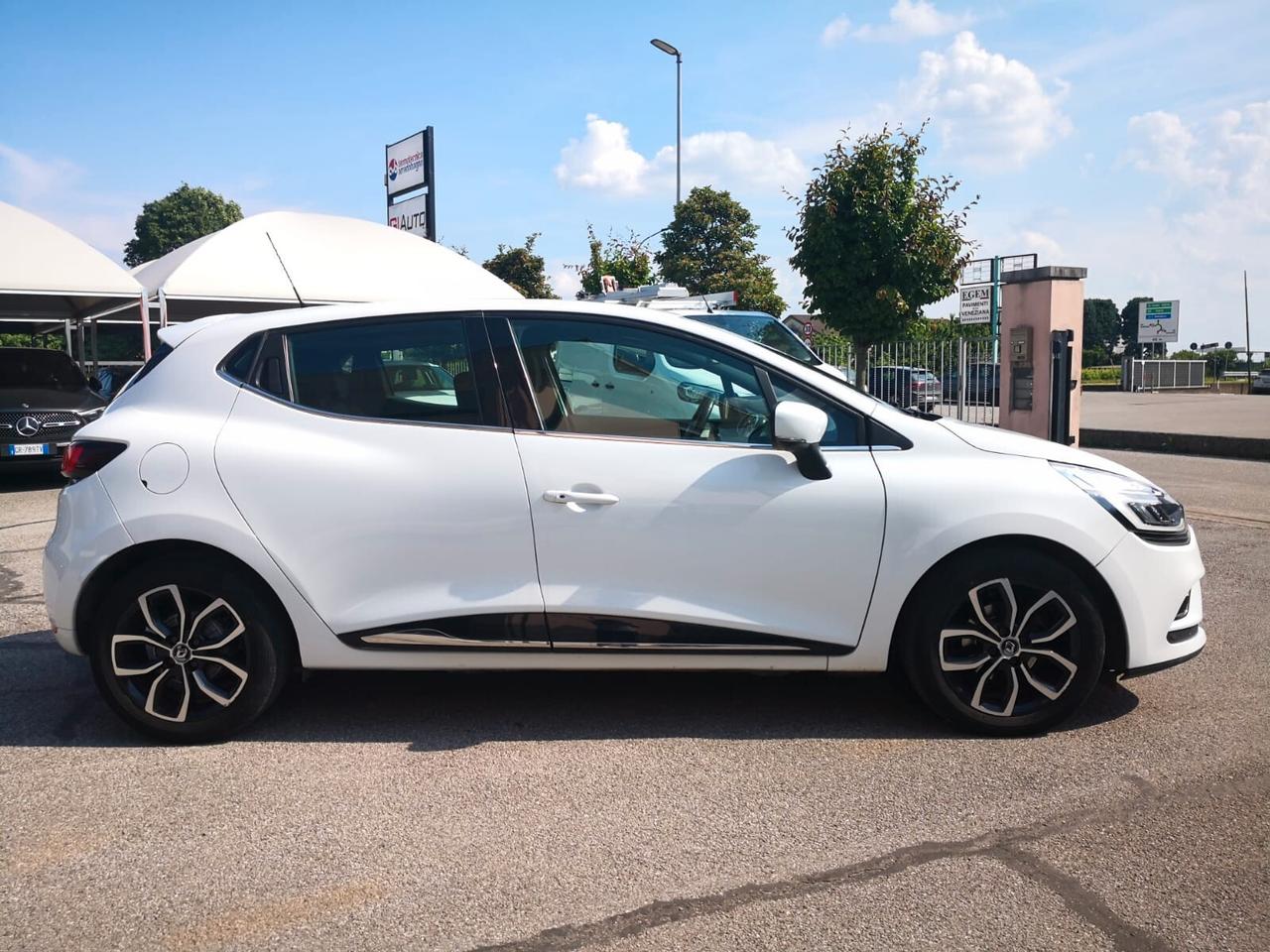 Renault Clio dCi 8V 90CV EDC Start&Stop 5 porte Energy Intens