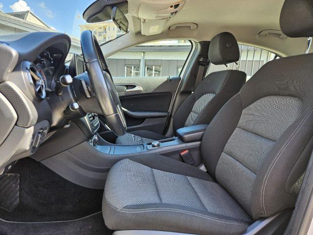 MERCEDES-BENZ A 180 Executive