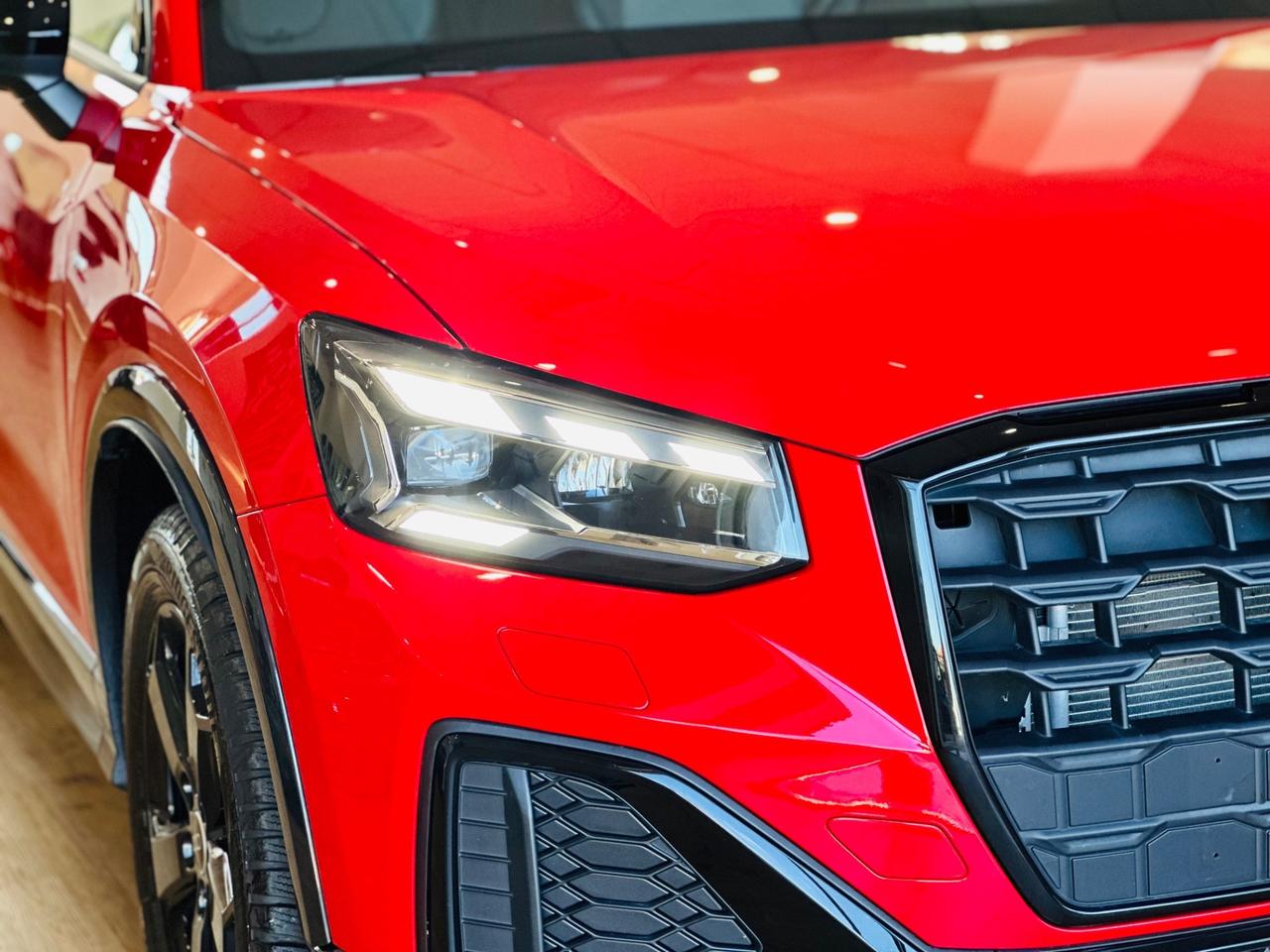 Audi Q2 35 TFSI Identity Black S-Line plus